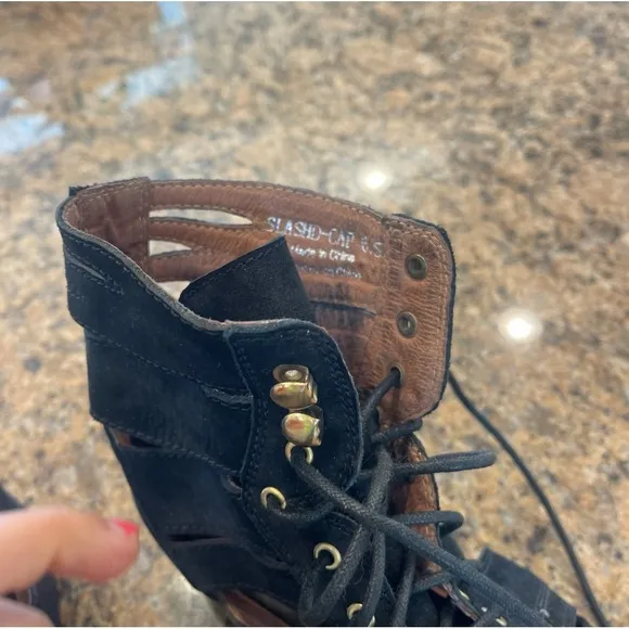 NEW Jeffrey Campbell Slashd Cap