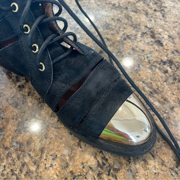 NEW Jeffrey Campbell Slashd Cap