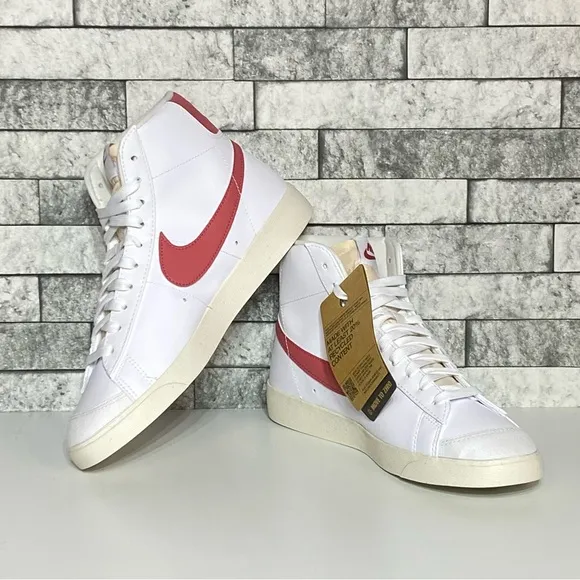 New Nike Womens 9.5 Blazer Mid ‘77 White Sneakers