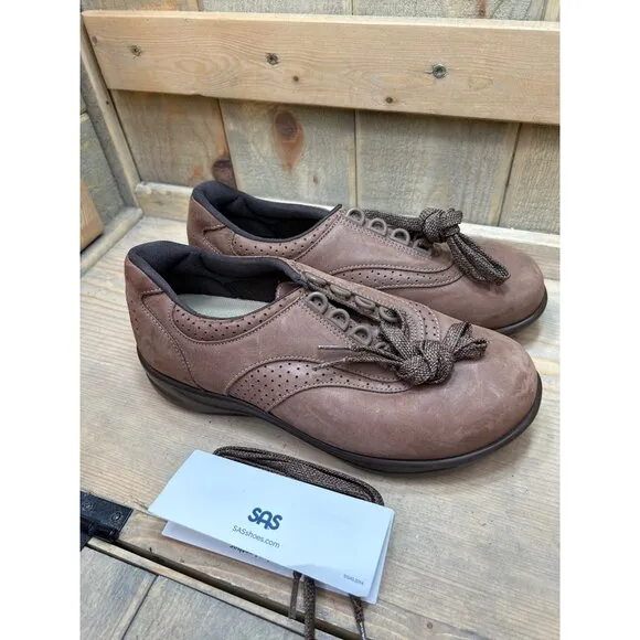 NEW SAS Womens 8WW Brown Leather Lace-Up Comfort Shoes