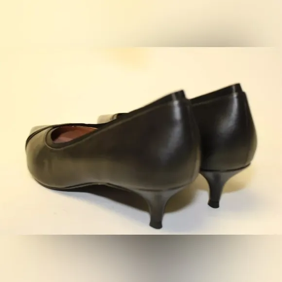 NEW Vionic Sylvie Pumps Kitten Heel Shoes black leather COMFORT!