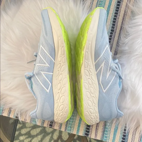 New with out box size 9 New Balance Women's Light Blue Running Shoes