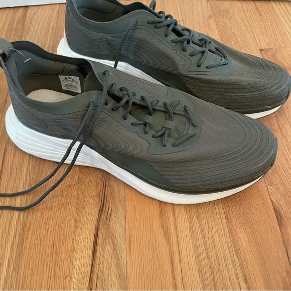 New without box APL Men's Streamline Running shoe Size 13