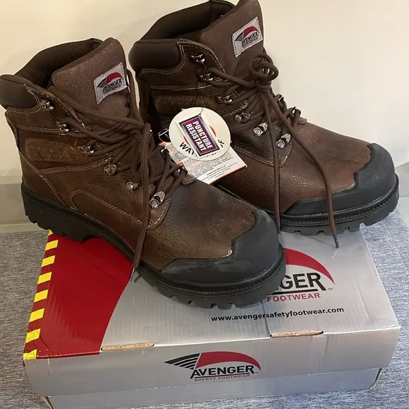 NIB Avenger Steel Toe USA Work boots 7258 Men’s 11 Waterproof Brown Safety