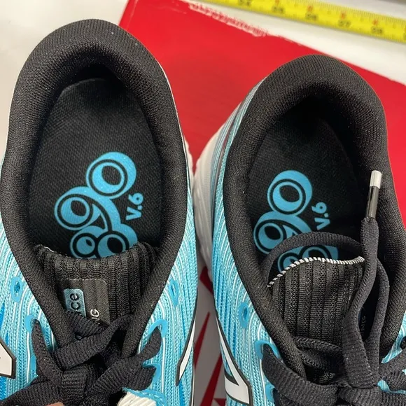 NIB New Balancece 890 V.6 REVlite running shoes Size 7