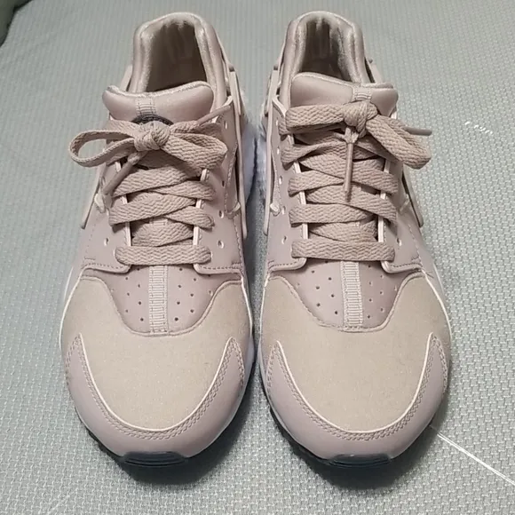 Nike 2 pairs of Huarache sneakers