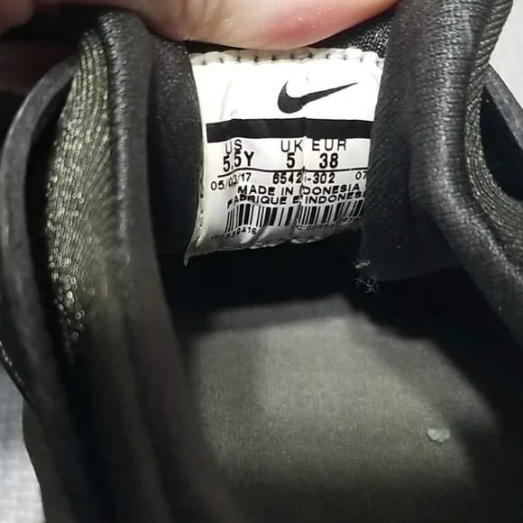 Nike 2 pairs of Huarache sneakers