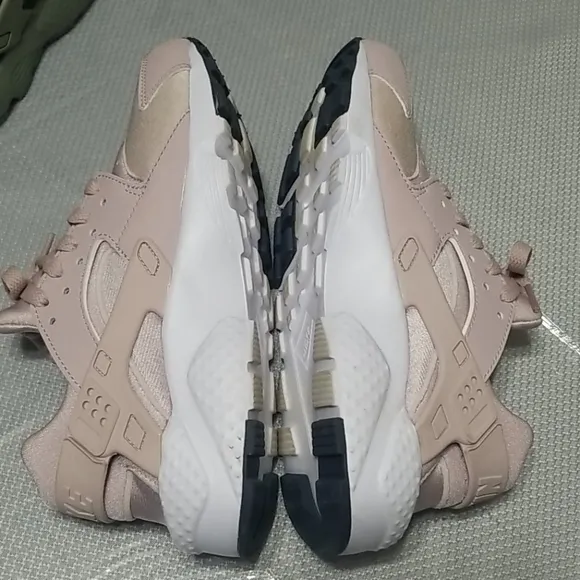 Nike 2 pairs of Huarache sneakers