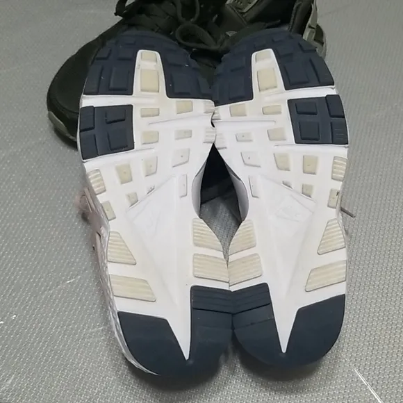 Nike 2 pairs of Huarache sneakers
