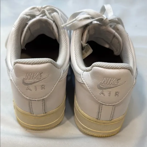 Nike Air Force-1 Womens size 8.5 Sneakers white leather low top, pre-owned, nice