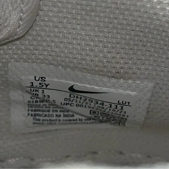 Nike Air Force One Youth Mid Top Triple white Shoes Size 1.5Y DH2934-111