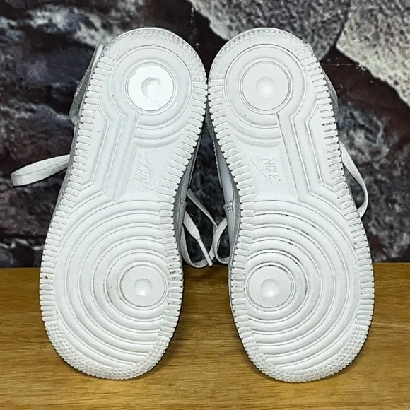 Nike Air Force One Youth Mid Top Triple white Shoes Size 1.5Y DH2934-111