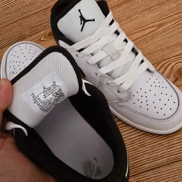 Nike Air Jordan 1 Low Sneakers