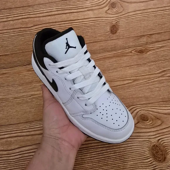 Nike Air Jordan 1 Low Sneakers