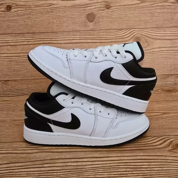 Nike Air Jordan 1 Low Sneakers