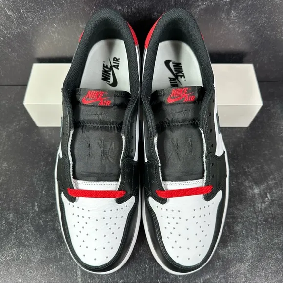 NIKE AIR JORDAN 1 RETRO LOW OG BLACK TOE MENS SHOES SIZE 10.5 LEATHER WHITE RED