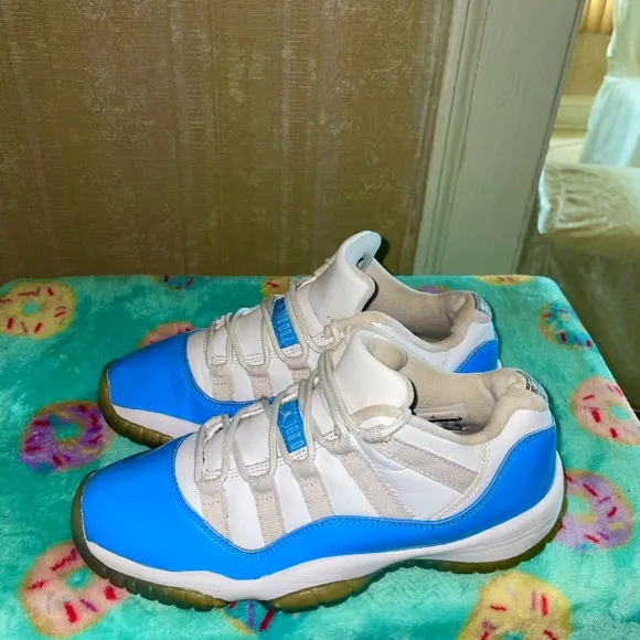 Nike Air Jordan 11 Retro Low University Blue (GS)