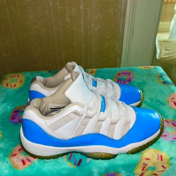 Nike Air Jordan 11 Retro Low University Blue (GS)