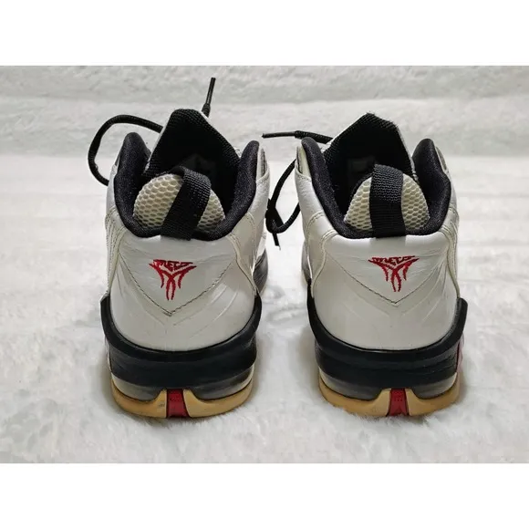 NIKE Air Jordan Melo M8  2011 Basketball Shoes 5.5Y Sneakers 469787-101
