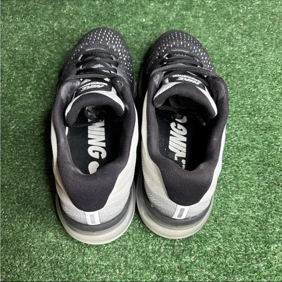 Nike Air Max 2017 Athletic Sneaker Running Shoes Black White Men's 12