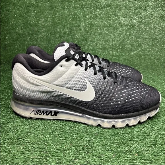 Nike Air Max 2017 Athletic Sneaker Running Shoes Black White Men's 12
