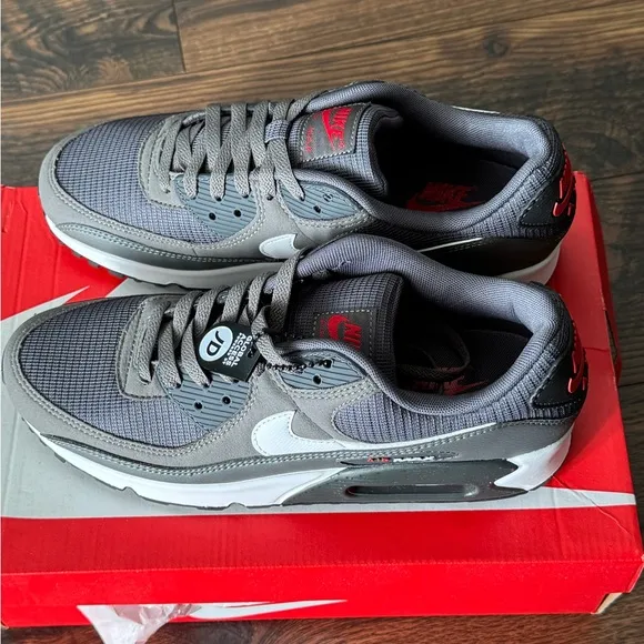 Nike Air Max 90 DR0145 003 Men's Size 9 Shoes Iron Grey White University Red