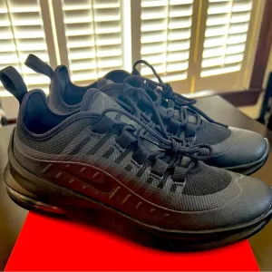 Nike Air Max AXIS  Youth Running Shoes Black! 5.5Y