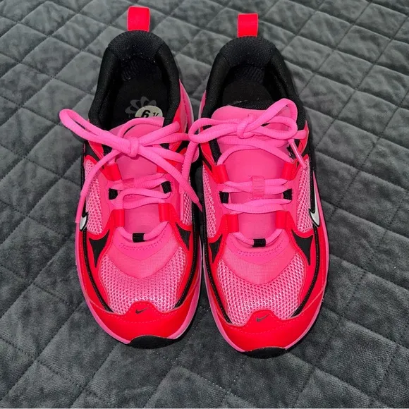 Nike Air Max Running Shoes Women Size 6.5 Pink Red Athletic Sneaker Laser Pink