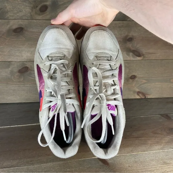 Nike air skylon 2 Mens size 9 shoes beige athletic running sneakers