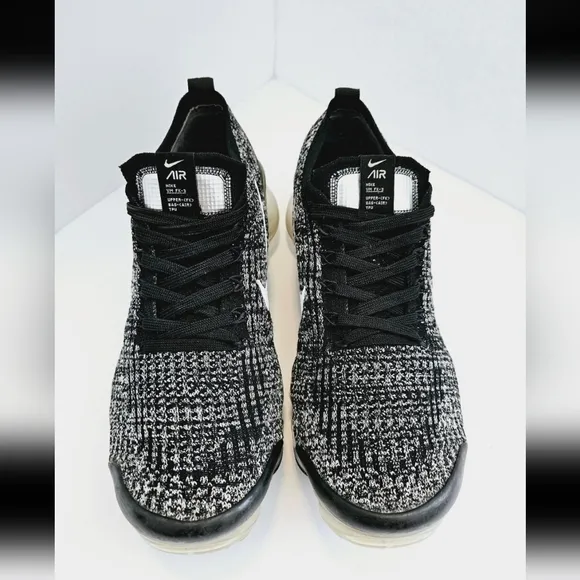 Nike Air VaporMax Flyknit 3 Oreo Size 10 Women's AJ6910-001 Sneakers/Shoes