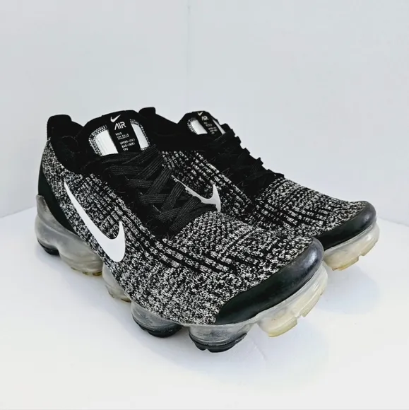Nike Air VaporMax Flyknit 3 Oreo Size 10 Women's AJ6910-001 Sneakers/Shoes