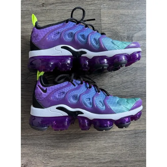 Nike Air Vapormax Plus Hyper Violet Women's Size 6 Running Shoes AO4550-900 NEW