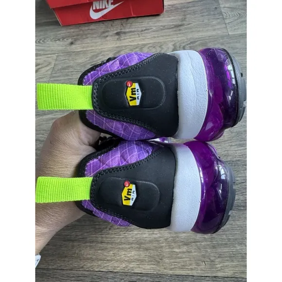 Nike Air Vapormax Plus Hyper Violet Women's Size 6 Running Shoes AO4550-900 NEW