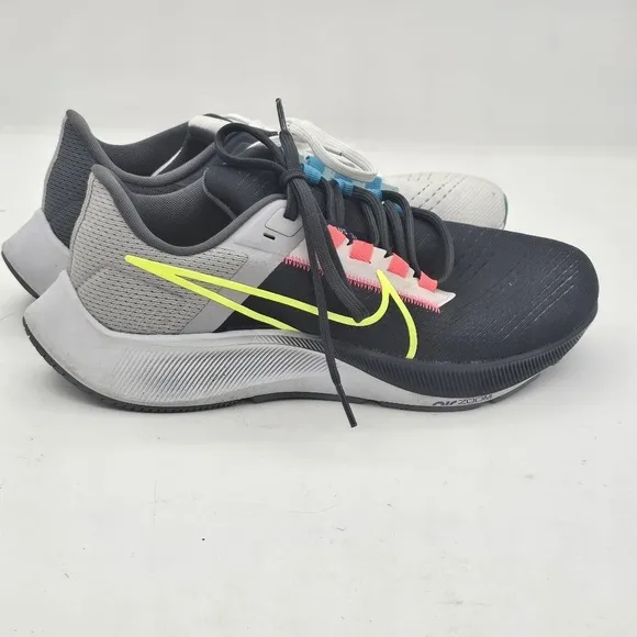 Nike Air Zoom Pegasus 38 Running Shoes Limited Edition Size 9