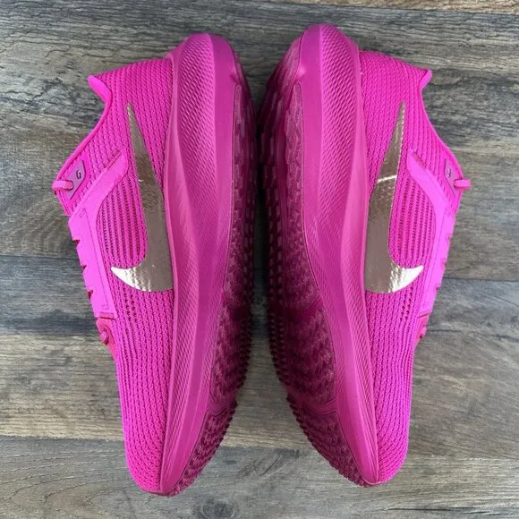 Nike Air Zoom Pegasus 40 Size 6.5 Womens Fierce Pink Metallic Red Bronze Shoes