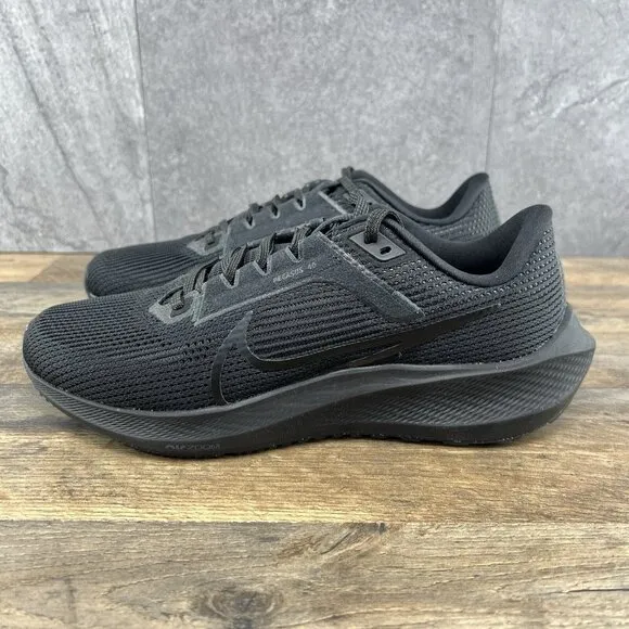 Nike Air Zoom Pegasus 40 Sz 7.5 Mens Sz 9 Womens Black Anthracite Running Shoes