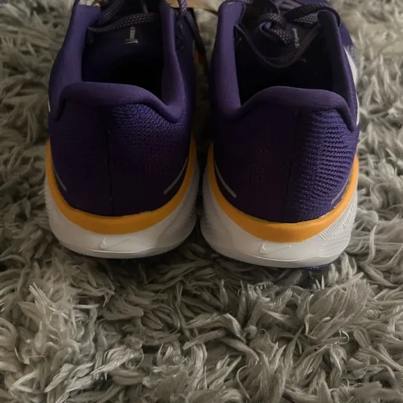 Nike Air Zoom Pegasus 41 Mens College Road Running Shoes LSU Sz 10 Purple/Gold