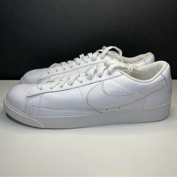 Nike Blazer Low LE Triple White Womens Size 10 Athletic Sneakers AV9370-111
