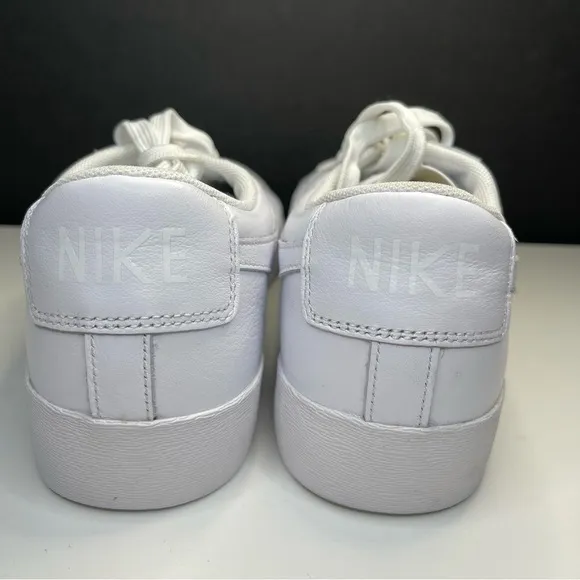 Nike Blazer Low LE Triple White Womens Size 10 Athletic Sneakers AV9370-111