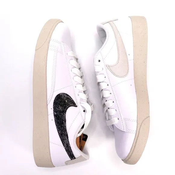 Nike Blazer Low SE Wool Pack White Black DA4934 100 Womens Shoes Size 8.5 New