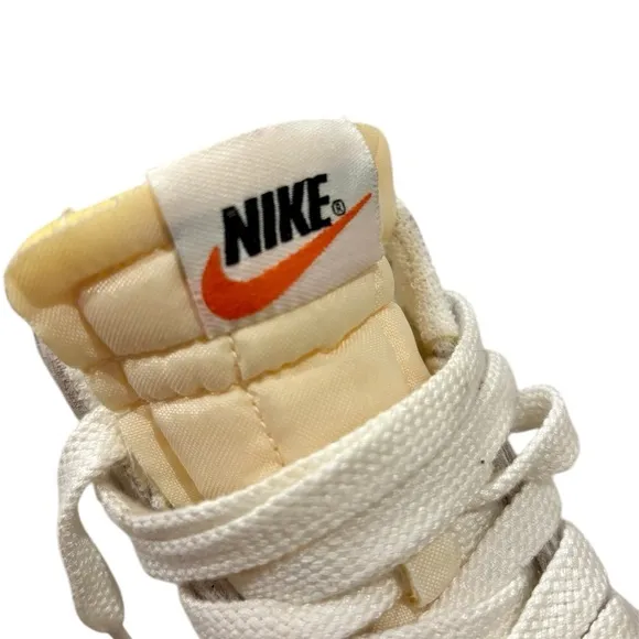 Nike Blazer Mid Suede Womens Size 7 Gray Athletic Shoes Sneakers NEW