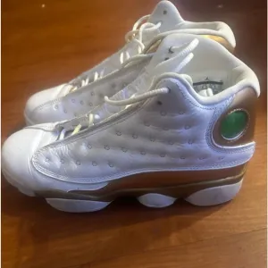 Nike Boys Air Jordan 13 414574-135 White Basketball Shoes Sneakers Size 6Y