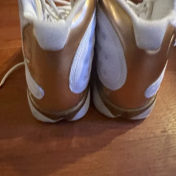 Nike Boys Air Jordan 13 414574-135 White Basketball Shoes Sneakers Size 6Y