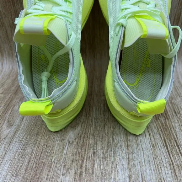 Nike Double Stacked Women's Size 8 Running Shoes Barely‎ Volt CI0804-700