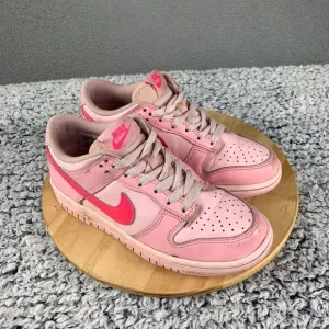 Nike Dunk Low Sneaker GS Kids 4Y/Womens 5.5 Triple Pink‎ Barbie Shoes DH9765-600
