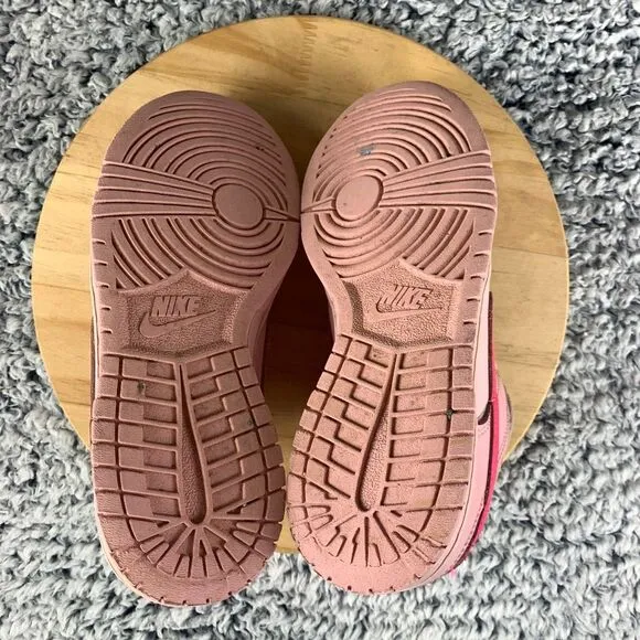 Nike Dunk Low Sneaker GS Kids 4Y/Womens 5.5 Triple Pink‎ Barbie Shoes DH9765-600