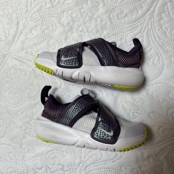 Nike Flex Advance Flyease Sneakers Size 6