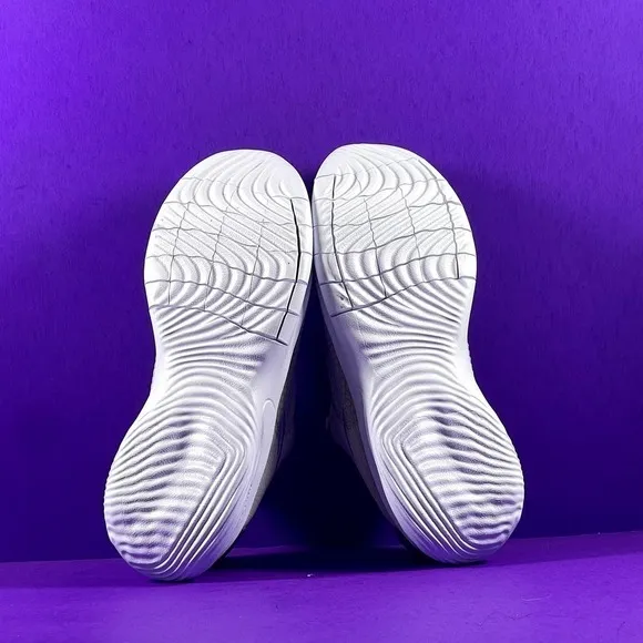 Nike Flex Experience Run 11 Women's Gray/Purple Running Shoes Size 8.5-NEW
