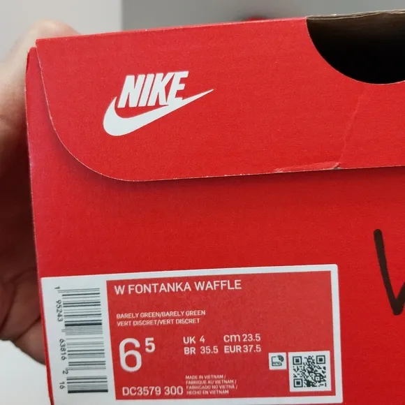 Nike Fontanka Waffle Sneakers, Size 6.5| EUR 37.5‎