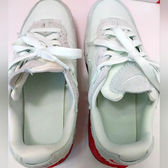 Nike Fontanka Waffle Sneakers, Size 6.5| EUR 37.5‎